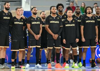 15 étoiles sur le papier, sept survivants à l’Adidas Arena