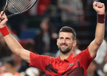 Chaleur et toit : Shanghai transforme un match en sauna